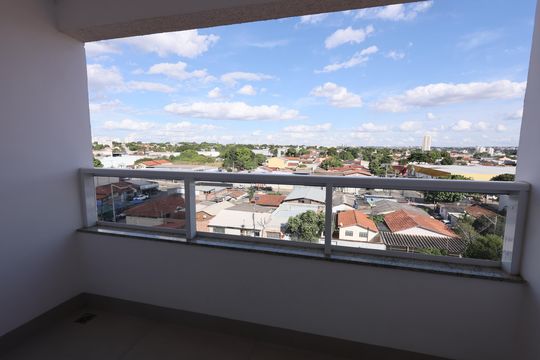 Apartamento à venda com 3 quartos, 90m² em Vila Lucy, Goiânia
