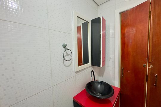 Banheiro de apartamento à venda com 2 quartos, 41m² em Parque Continental, Guarulhos