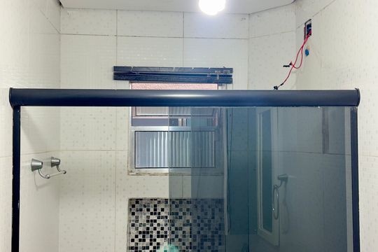 Banheiro de apartamento à venda com 2 quartos, 41m² em Parque Continental, Guarulhos