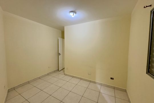 Quarto 2 de apartamento à venda com 2 quartos, 41m² em Parque Continental, Guarulhos