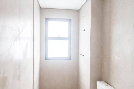 Banheiro da Suíte de apartamento à venda com 3 quartos, 120m² em Empresarial 18 do Forte, Barueri