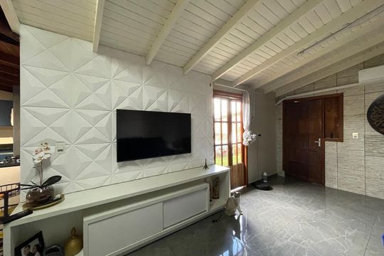 Casa à venda com 3 quartos, 110m² em Canudos, Novo Hamburgo