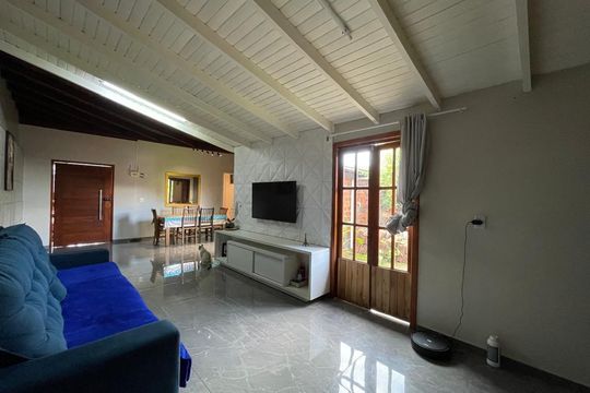 Casa à venda com 3 quartos, 110m² em Canudos, Novo Hamburgo