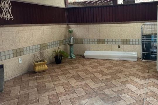 Área externa de casa para alugar com 3 quartos, 140m² em Nova Alianca, Rio das Ostras