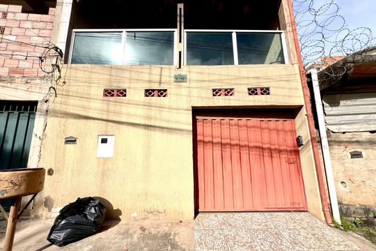 Casa à venda com 3 quartos, 245m² em Jaqueline, Belo Horizonte
