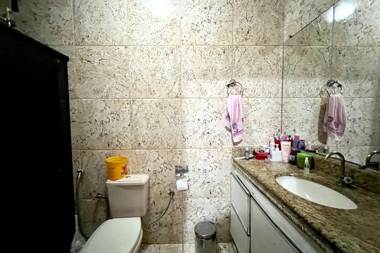 Casa à venda com 3 quartos, 245m² em Jaqueline, Belo Horizonte