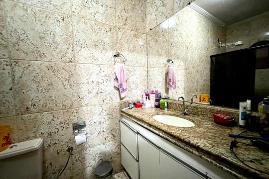 Casa à venda com 3 quartos, 245m² em Jaqueline, Belo Horizonte