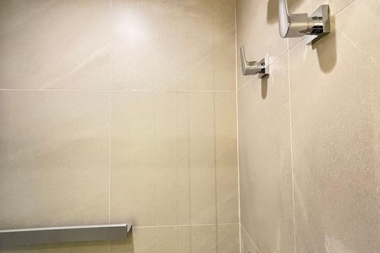 Banheiro de apartamento para alugar com 1 quarto, 41m² em Indianópolis, São Paulo