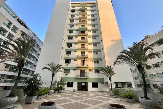 Fachada de apartamento à venda com 2 quartos, 70m² em Freguesia (jacarepaguá), Rio de Janeiro
