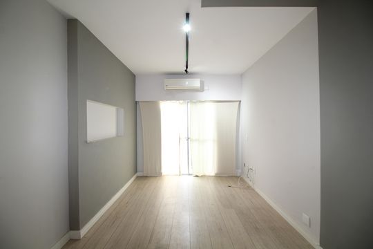 Sala de apartamento à venda com 2 quartos, 70m² em Freguesia (jacarepaguá), Rio de Janeiro
