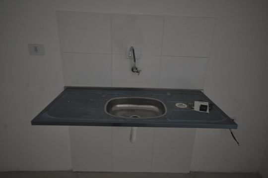Cozinha de kitnet/studio à venda com 1 quarto, 27m² em Vila Santa Terezinha (zona Norte), São Paulo