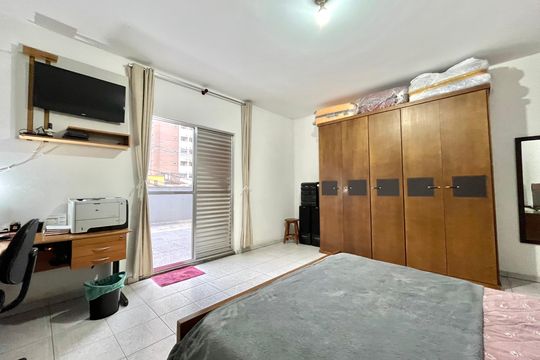Suite de casa à venda com 6 quartos, 95m² em Vila Paulista, São Paulo