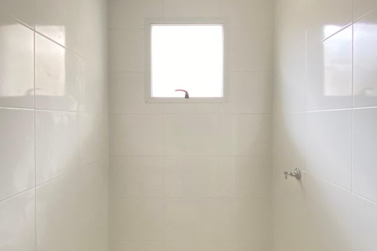 Banheiro de apartamento à venda com 1 quarto, 27m² em Vila Santa Terezinha (zona Norte), São Paulo