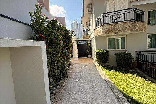 Área externa de casa à venda com 4 quartos, 547m² em City América, São Paulo
