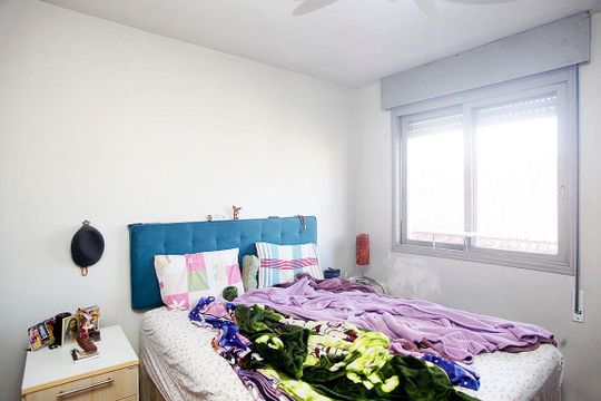 Quarto 1 de apartamento à venda com 2 quartos, 59m² em Azenha, Porto Alegre
