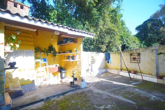 Quintal de casa à venda com 4 quartos, 160m² em Santo Andre, São Leopoldo