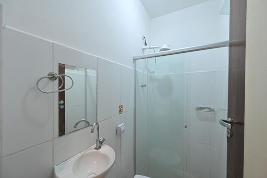 Banheiro Social de kitnet/studio para alugar com 1 quarto, 40m² em Mirandópolis, São Paulo