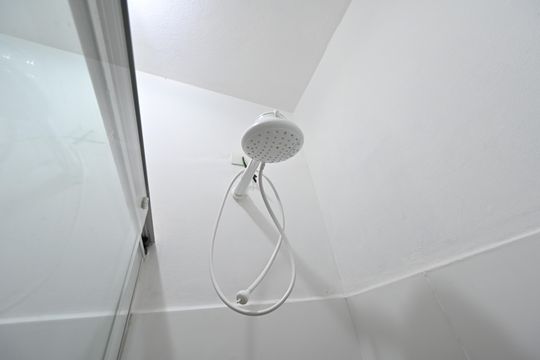Banheiro Social de kitnet/studio para alugar com 1 quarto, 40m² em Mirandópolis, São Paulo