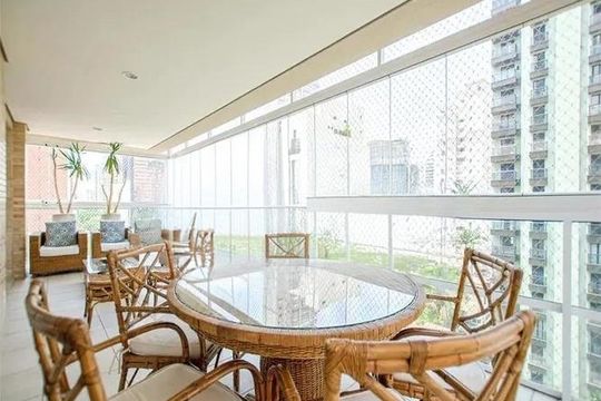 Varanda de apartamento para alugar com 4 quartos, 214m² em Indianópolis, São Paulo