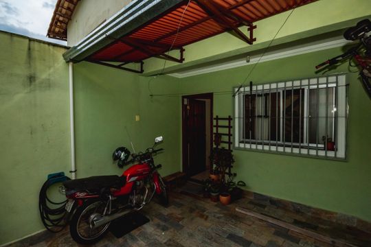 Casa à venda com 2 quartos, 79m² em Jaqueline, Belo Horizonte