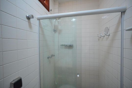 Banheiro Social de casa para alugar com 4 quartos, 209m² em Cachoeira do Bom Jesus, Florianópolis