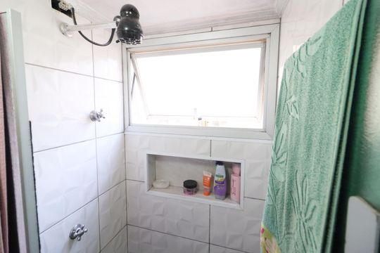 Banheiro de apartamento à venda com 2 quartos, 62m² em Jaguaribe, Osasco