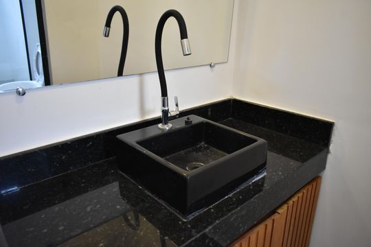 Banheiro de apartamento para alugar com 1 quarto, 60m² em Mirandópolis, São Paulo