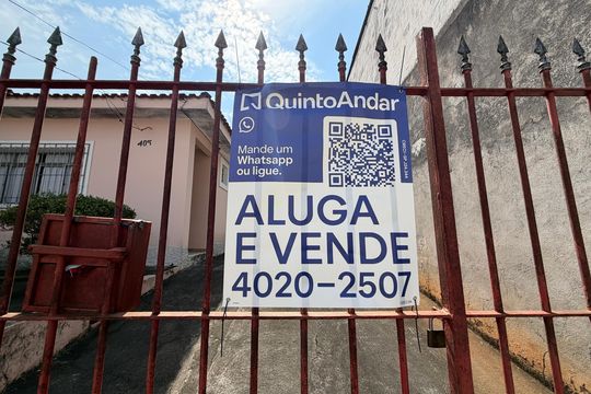 Placa de casa para alugar com 1 quarto, 43m² em Jardim Casablanca, São Paulo