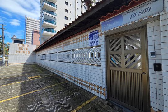 Fachada de casa de condomínio para alugar com 1 quarto, 34m² em Guilhermina, Praia Grande