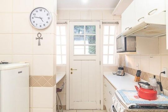 Cozinha de casa de condomínio para alugar com 3 quartos, 223m² em Santa Tereza, Porto Alegre