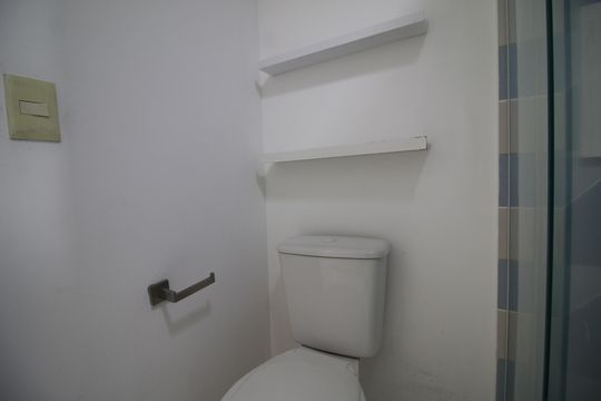 Banheiro da Suíte 2 de apartamento à venda com 2 quartos, 57m² em Jacarepaguá, Rio de Janeiro