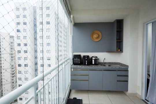 Varanda sala  de apartamento à venda com 2 quartos, 61m² em Campininha, São Paulo