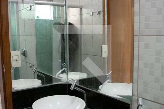 Banheiro de casa à venda com 3 quartos, 295m² em Setor Central, Goiânia