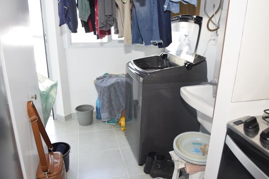 Lavanderia de apartamento para alugar com 2 quartos, 84m² em Jardim Branca Flor, Embu das Artes