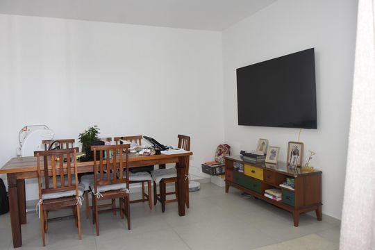 Sala de apartamento para alugar com 2 quartos, 84m² em Jardim Branca Flor, Embu das Artes