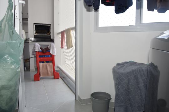 Lavanderia de apartamento para alugar com 2 quartos, 84m² em Jardim Branca Flor, Embu das Artes