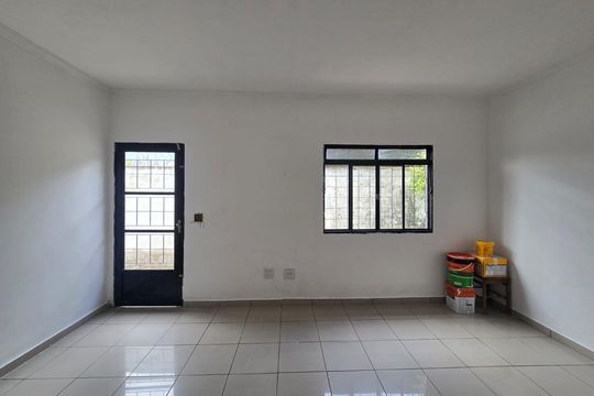 Sala de casa à venda com 2 quartos, 157m² em Jardim Cocaia, Guarulhos