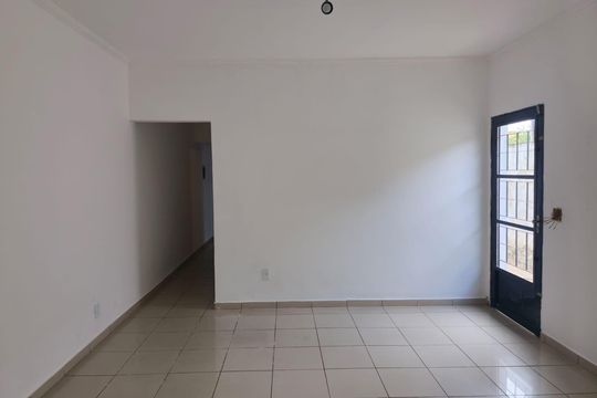 Sala de casa à venda com 2 quartos, 157m² em Jardim Cocaia, Guarulhos