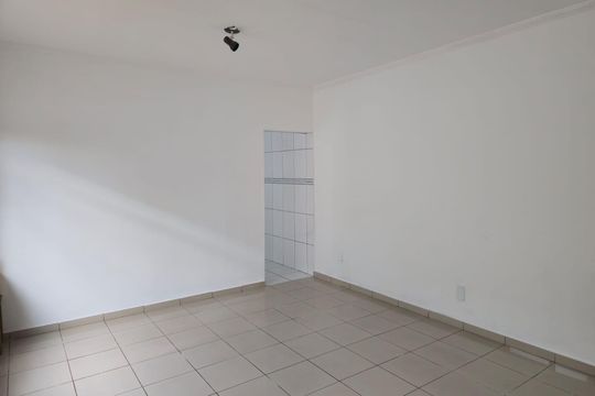 Sala de casa à venda com 2 quartos, 157m² em Jardim Cocaia, Guarulhos