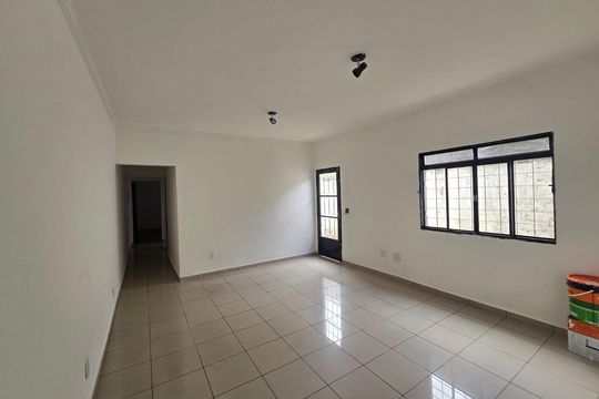 Sala de casa à venda com 2 quartos, 157m² em Jardim Cocaia, Guarulhos