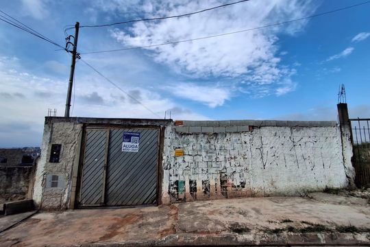 Fachada de casa para alugar com 2 quartos, 364m² em Jardim Monte Alegre, Guarulhos