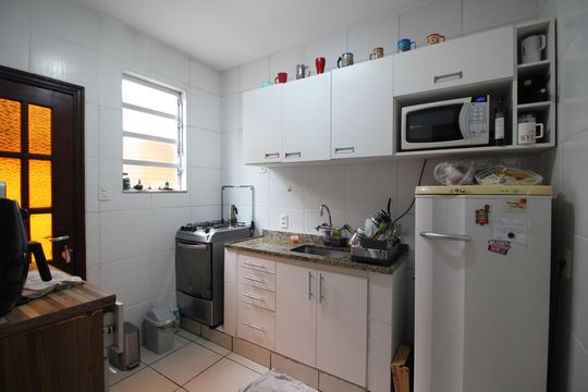 Cozinha de casa à venda com 4 quartos, 200m² em Curicica, Rio de Janeiro