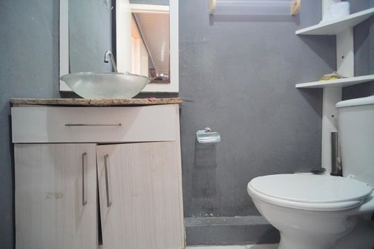 Banheiro de apartamento para alugar com 2 quartos, 45m² em Rio dos Sinos, São Leopoldo
