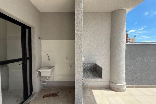 Apartamento à venda com 2 quartos, 110m² em Ayrosa, Osasco