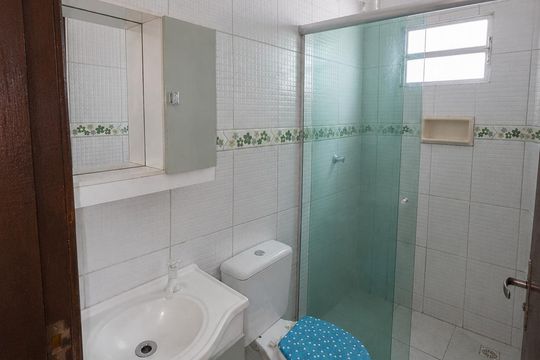 Banheiro de apartamento à venda com 2 quartos, 86m² em Santa Rosa de Lima, Porto Alegre