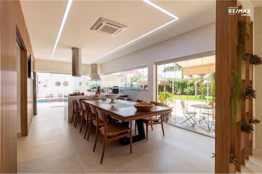 Casa à venda com 4 quartos, 546m² em Morada das Flores (Aldeia da Serra), Barueri