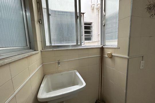 Área de Serviço de apartamento para alugar com 2 quartos, 49m² em Todos Os Santos, Rio de Janeiro