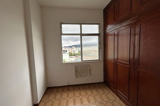 Quarto 1 de apartamento para alugar com 2 quartos, 49m² em Todos Os Santos, Rio de Janeiro