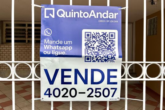 Plaquinha instalada  de casa à venda com 3 quartos, 157m² em Parque Jabaquara, São Paulo