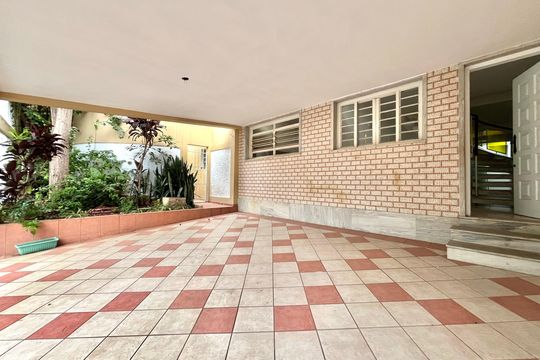 Garagem de casa à venda com 3 quartos, 157m² em Parque Jabaquara, São Paulo
